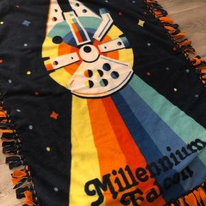 Millennium Falcon No Sew Blanket